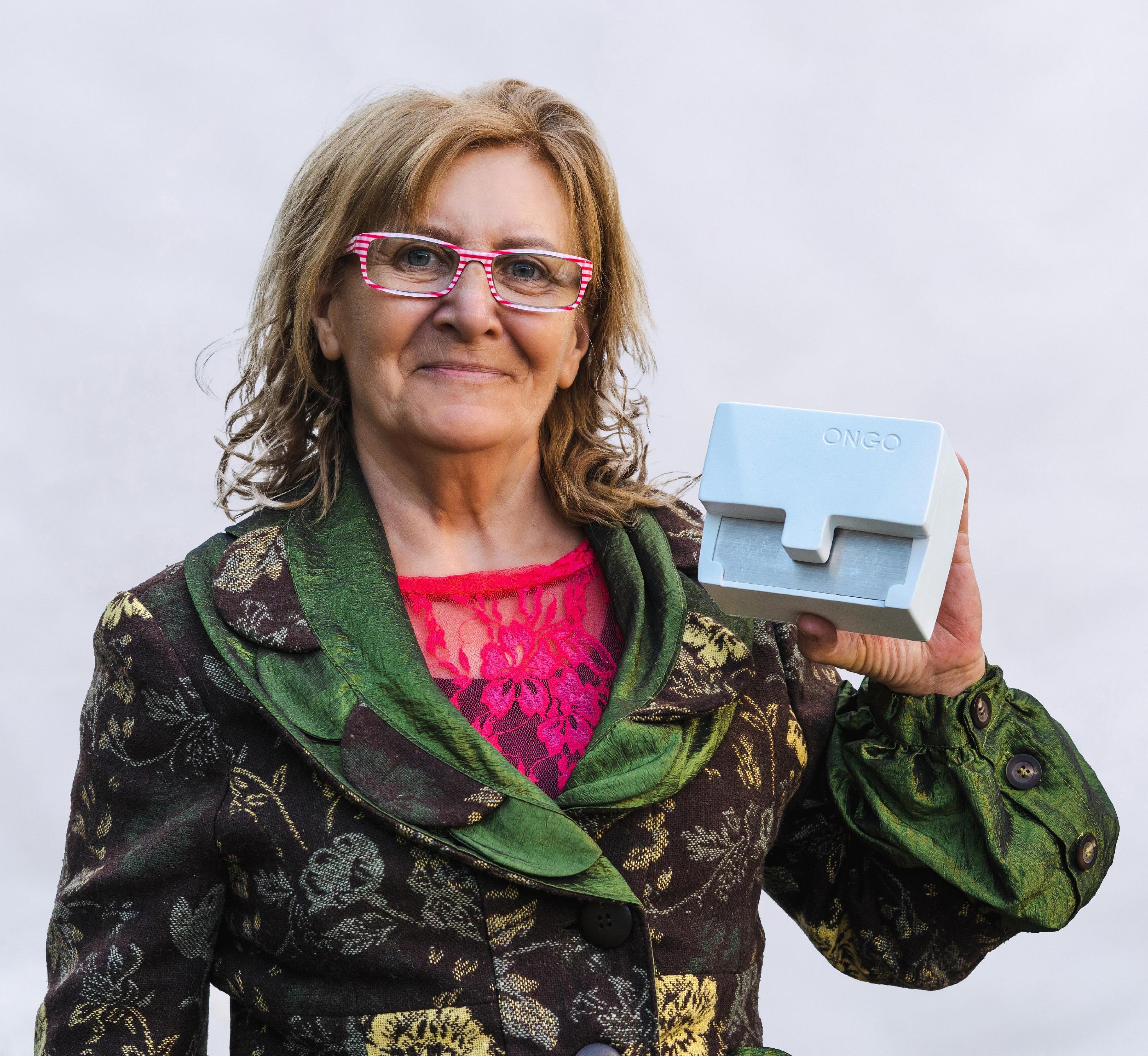 Researcher holding Ongo Vision